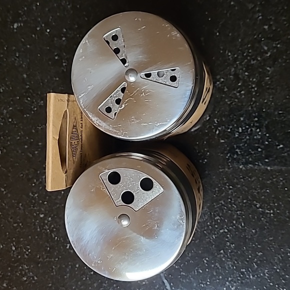 Stainless Steel Spices & Salt Shaker - Picture 2 of 13